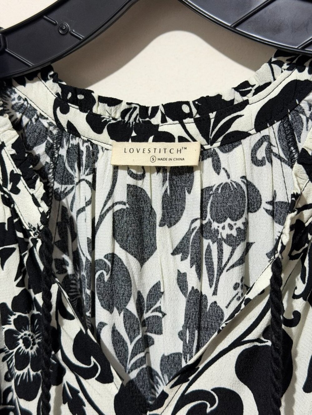 LOVESTITCH Black White Floral Flutter Sleeve Tiered Midi Dress Small - Picture 4 of 15